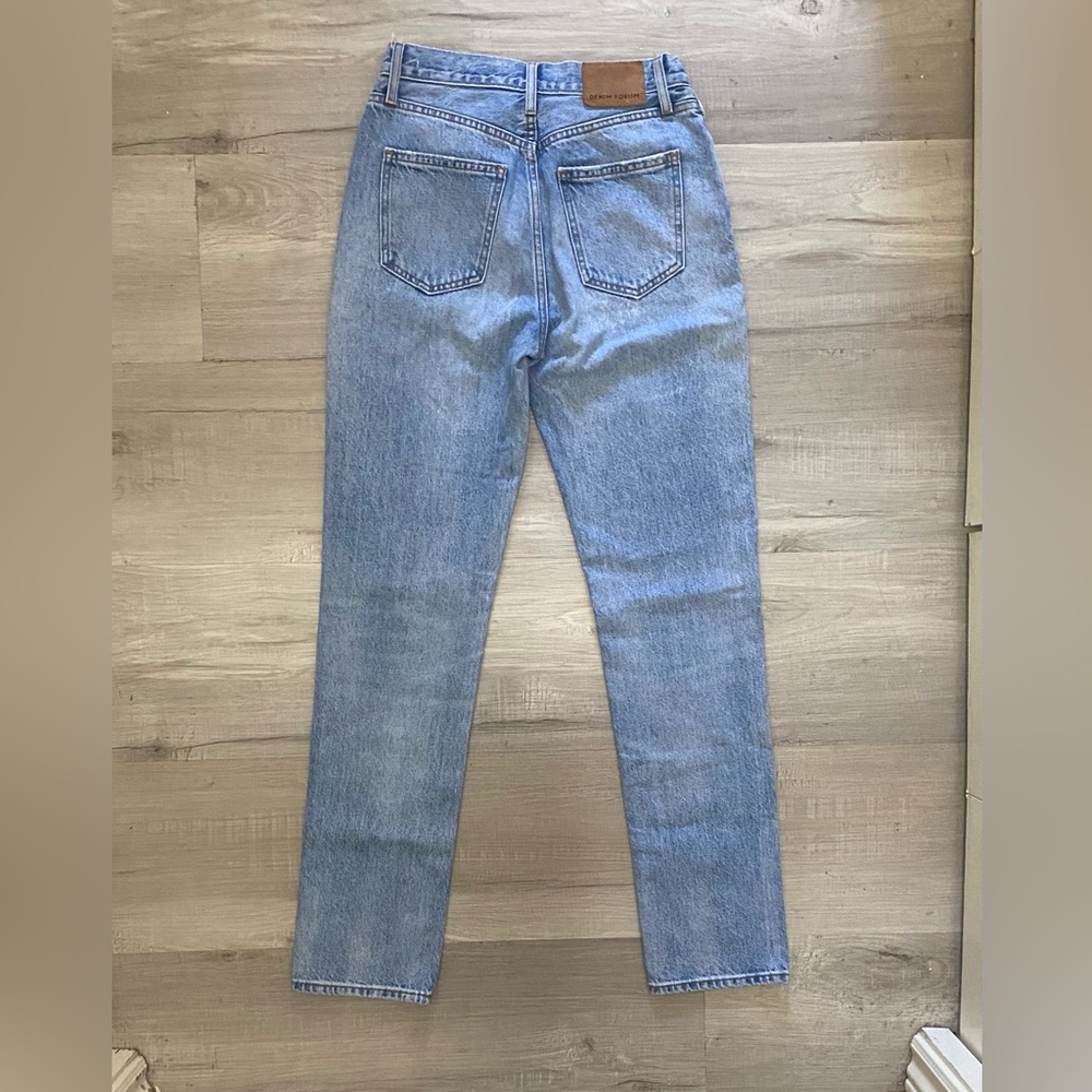 Aritzia Denim Forum The Nina Stovepipe Women’s jeans. Size 25.